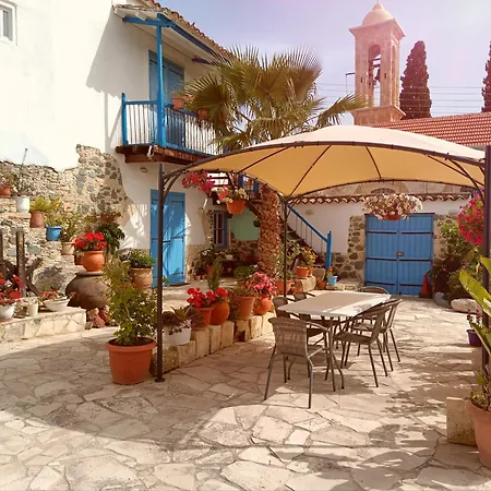 Vendégház Traditional House In