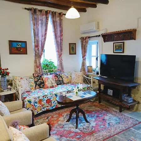 Traditional House In Vendégház 3*