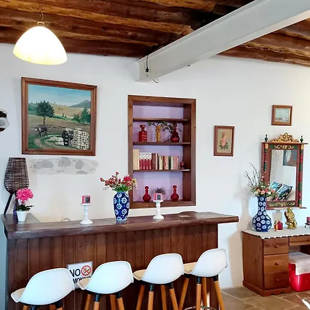 Konukevi Traditional House In Pera